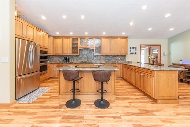 8655 Joeys Drive, Pinckney, MI 48169