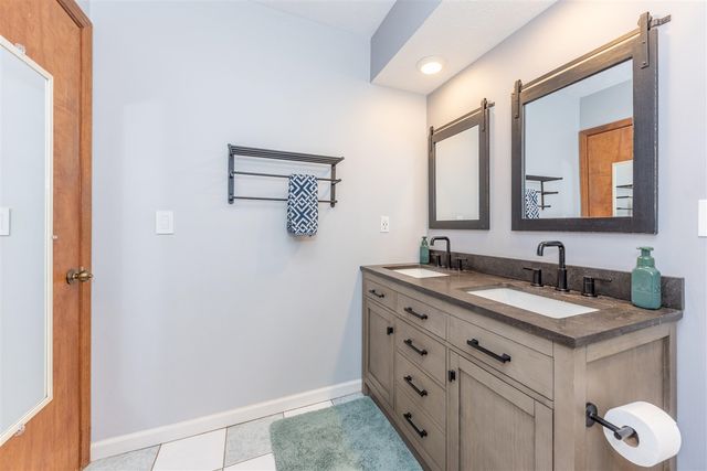 8655 Joeys Drive, Pinckney, MI 48169