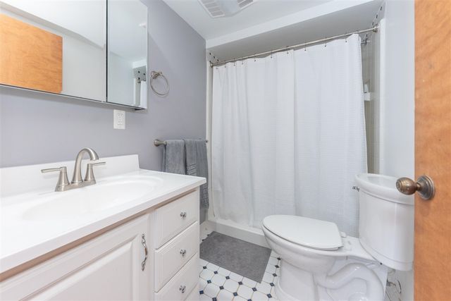 8655 Joeys Drive, Pinckney, MI 48169