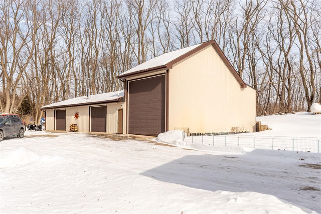 8655 Joeys Drive, Pinckney, MI 48169