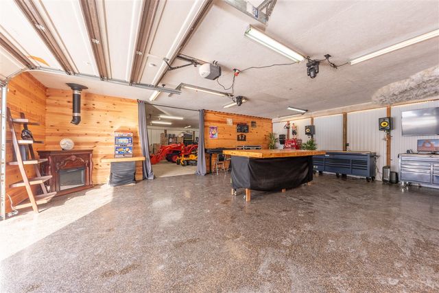 8655 Joeys Drive, Pinckney, MI 48169