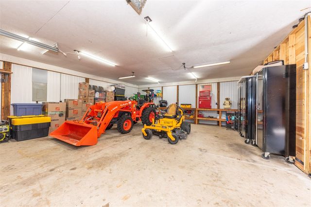 8655 Joeys Drive, Pinckney, MI 48169