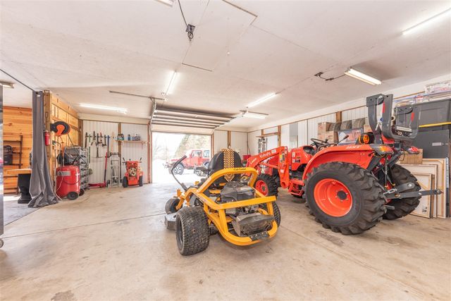 8655 Joeys Drive, Pinckney, MI 48169