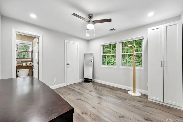 16 Chase Commons 16, Yaphank, NY 11980