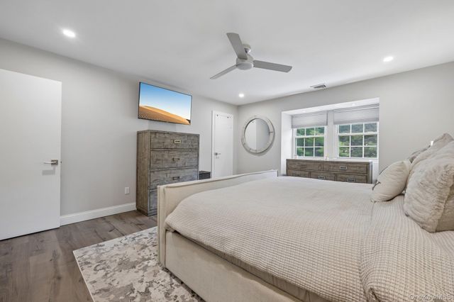 16 Chase Commons 16, Yaphank, NY 11980