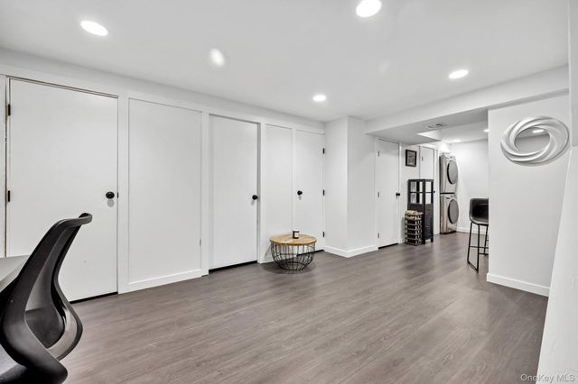 16 Chase Commons 16, Yaphank, NY 11980