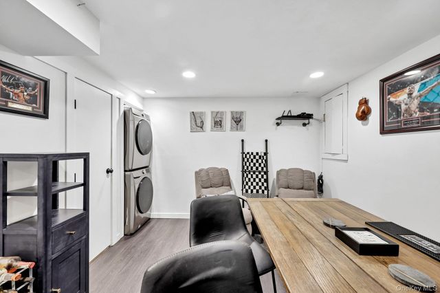 16 Chase Commons 16, Yaphank, NY 11980
