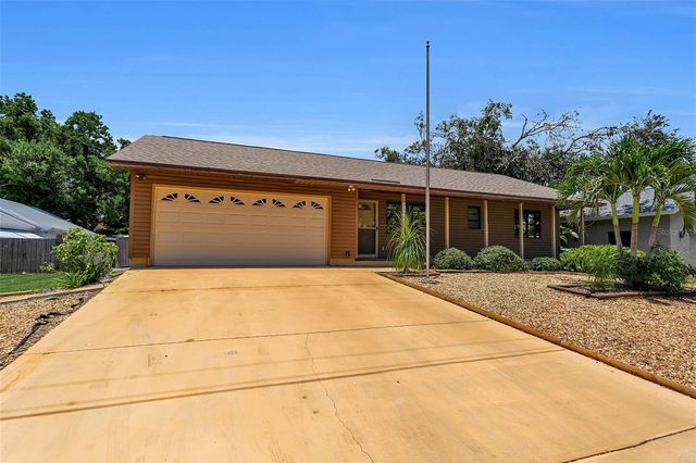 7206 8TH AVENUE NW, Bradenton, FL 34209