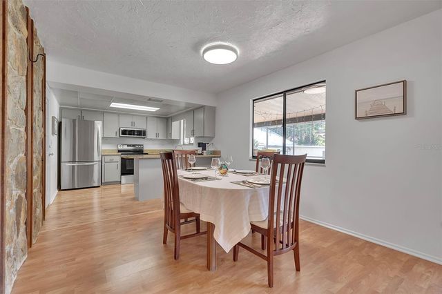 7206 8TH AVENUE NW, Bradenton, FL 34209