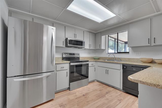 7206 8TH AVENUE NW, Bradenton, FL 34209