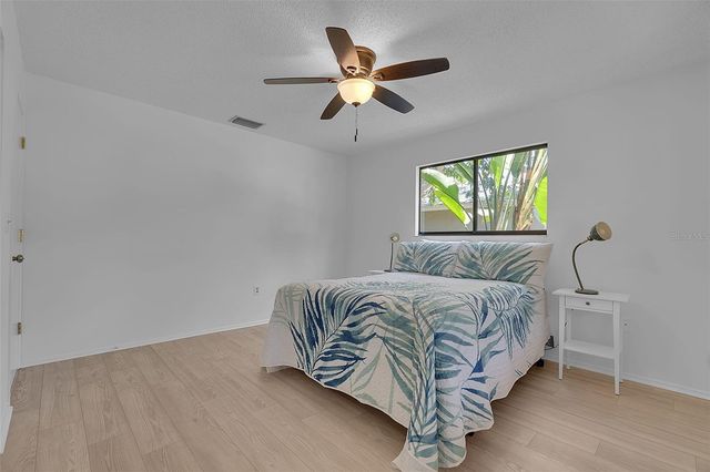 7206 8TH AVENUE NW, Bradenton, FL 34209