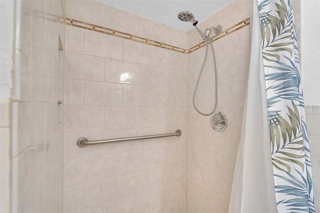 7206 8TH AVENUE NW, Bradenton, FL 34209