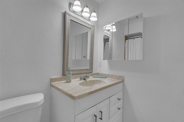 7206 8TH AVENUE NW, Bradenton, FL 34209