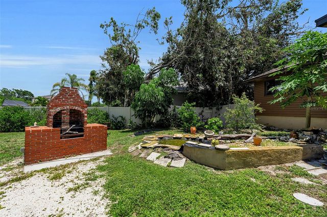 7206 8TH AVENUE NW, Bradenton, FL 34209