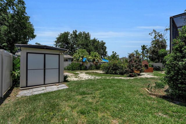 7206 8TH AVENUE NW, Bradenton, FL 34209