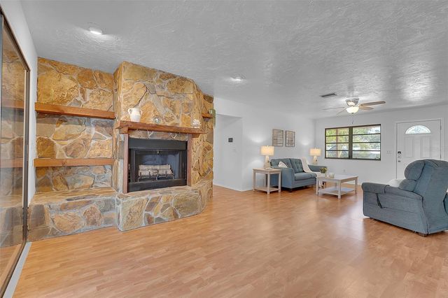 7206 8TH AVENUE NW, Bradenton, FL 34209