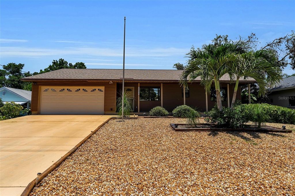 7206 8TH AVENUE NW, Bradenton, FL 34209