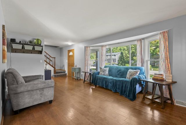 S70W14845 Dartmouth CIRCLE, Muskego, WI 53150