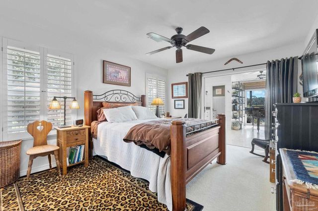 5505 Navaho Dr, Pensacola, FL 32507