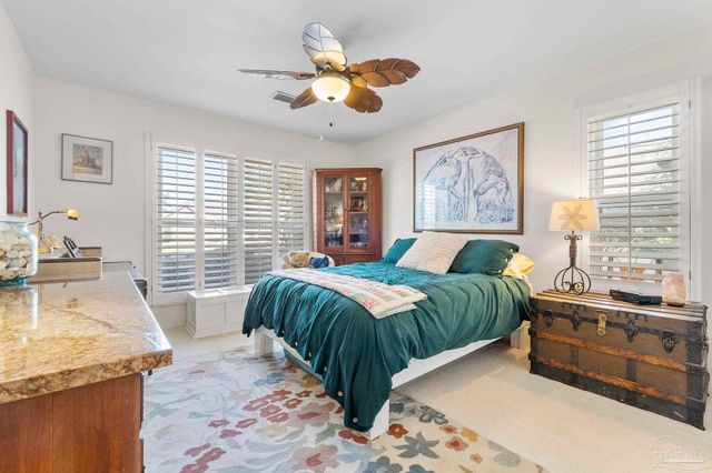 5505 Navaho Dr, Pensacola, FL 32507