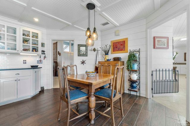 5505 Navaho Dr, Pensacola, FL 32507