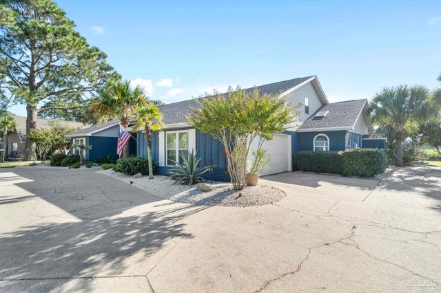 5505 Navaho Dr, Pensacola, FL 32507