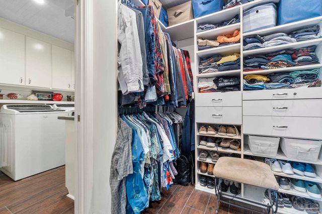 5505 Navaho Dr, Pensacola, FL 32507