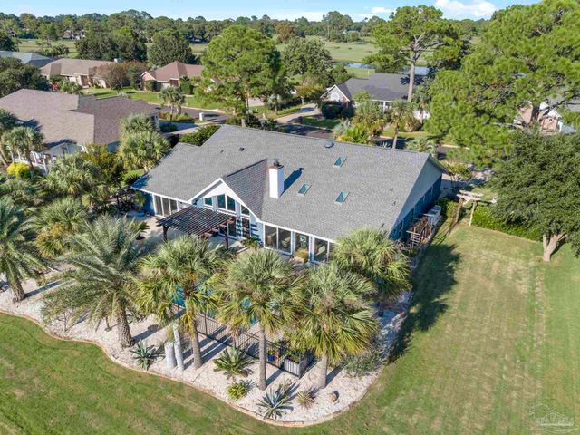 5505 Navaho Dr, Pensacola, FL 32507