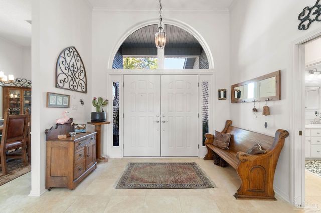 5505 Navaho Dr, Pensacola, FL 32507