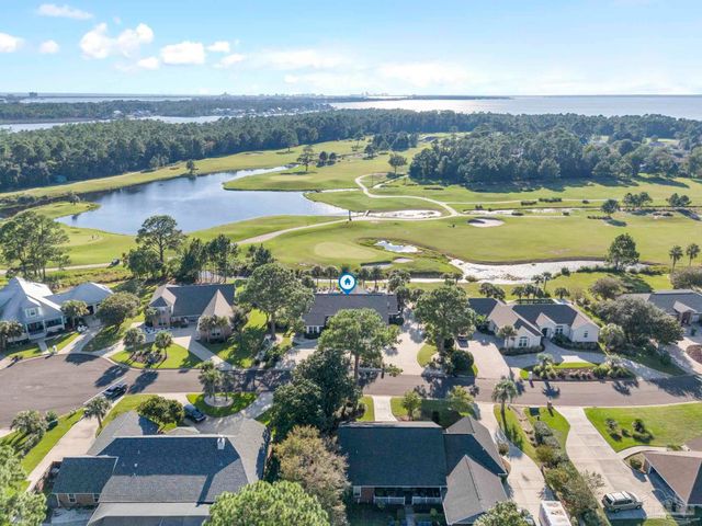 5505 Navaho Dr, Pensacola, FL 32507