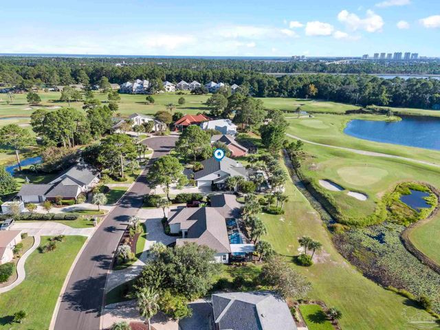 5505 Navaho Dr, Pensacola, FL 32507