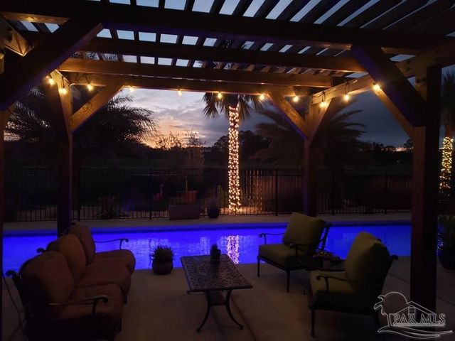 5505 Navaho Dr, Pensacola, FL 32507