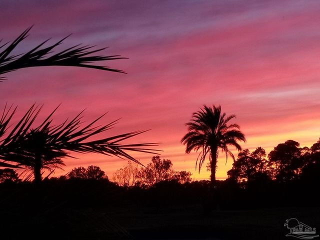 5505 Navaho Dr, Pensacola, FL 32507