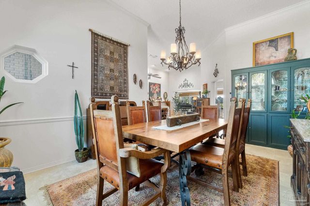 5505 Navaho Dr, Pensacola, FL 32507