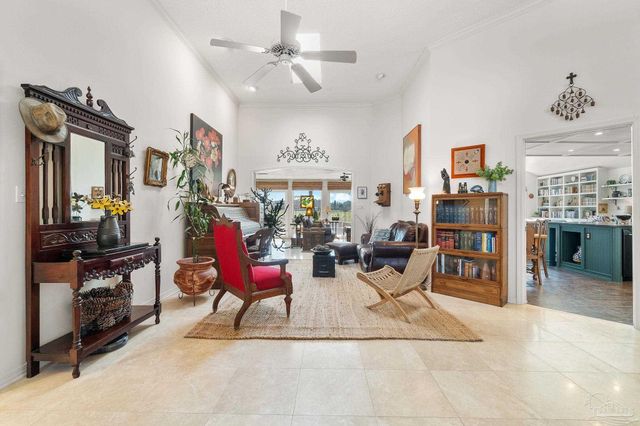 5505 Navaho Dr, Pensacola, FL 32507