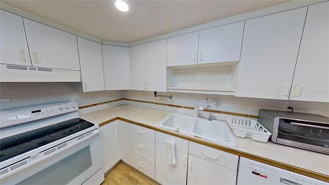 3016 TANGLEWOOD DRIVE, Sarasota, FL 34239