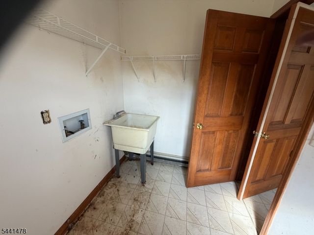 124 Perryville Rd, Union Twp., NJ 08867