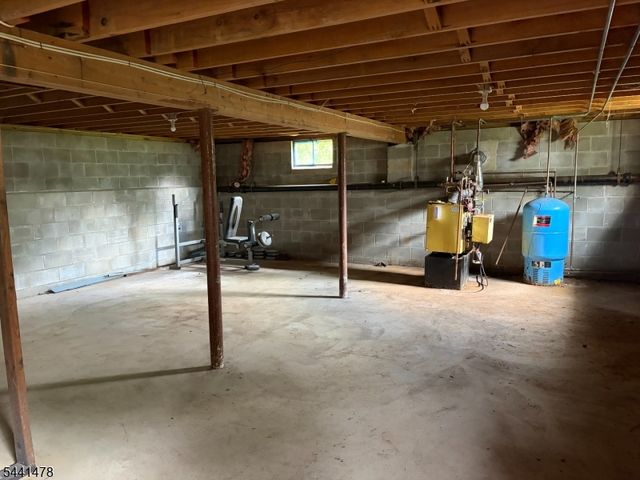 124 Perryville Rd, Union Twp., NJ 08867