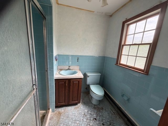 124 Perryville Rd, Union Twp., NJ 08867