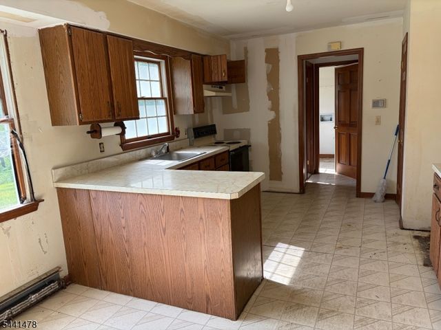 124 Perryville Rd, Union Twp., NJ 08867