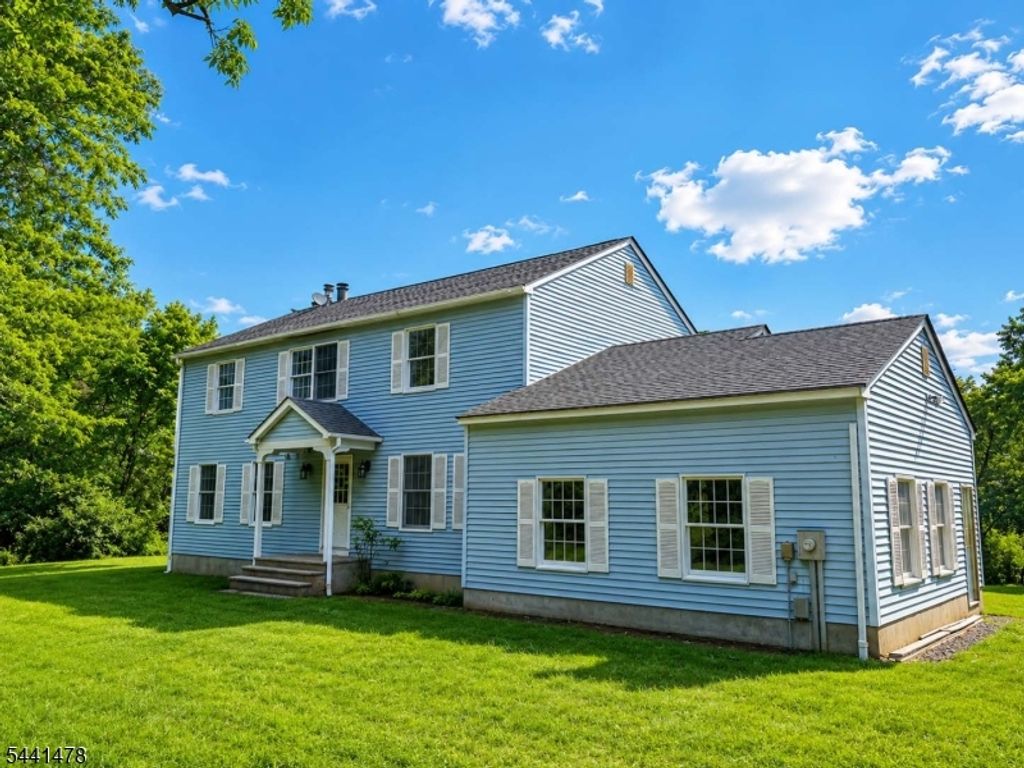 124 Perryville Rd, Union Twp., NJ 08867