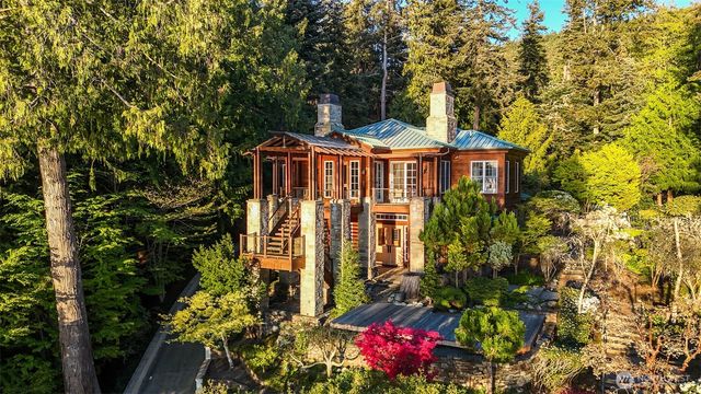 450 Eagle Bay Road, Blakely Island, WA 98222