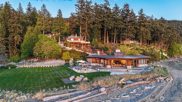 450 Eagle Bay Road, Blakely Island, WA 98222
