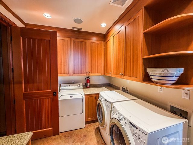 450 Eagle Bay Road, Blakely Island, WA 98222