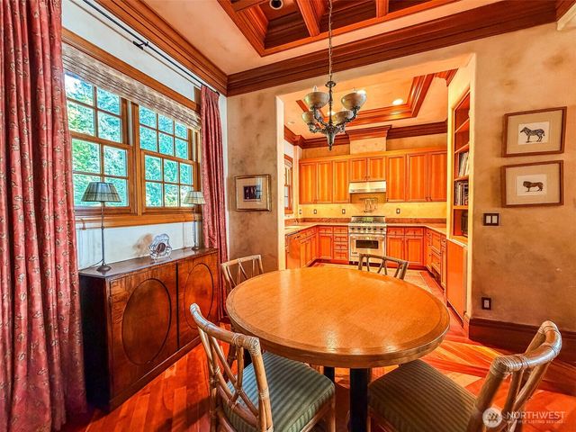 450 Eagle Bay Road, Blakely Island, WA 98222