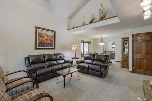7880 Deerhill Drive, Clarkston, MI 48346
