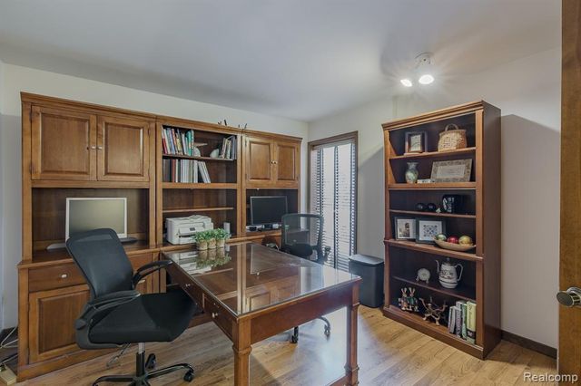 7880 Deerhill Drive, Clarkston, MI 48346