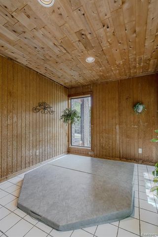 7880 Deerhill Drive, Clarkston, MI 48346
