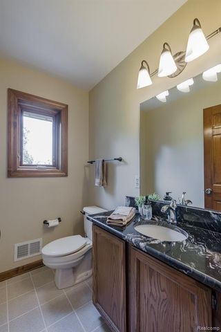 7880 Deerhill Drive, Clarkston, MI 48346