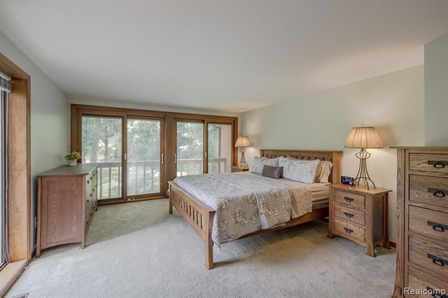 7880 Deerhill Drive, Clarkston, MI 48346
